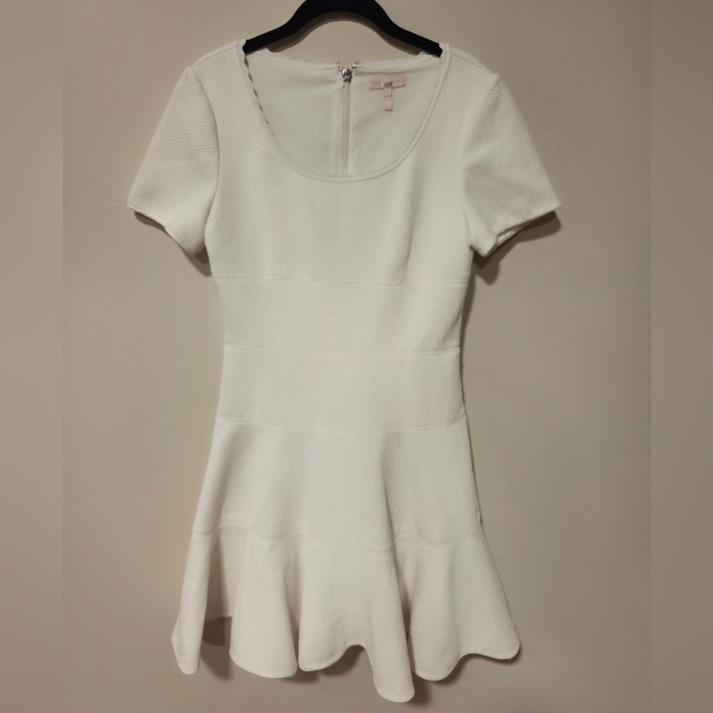 Rebecca Taylor White Scalloped Scoop Neck Tiered Mini Dress Size 6